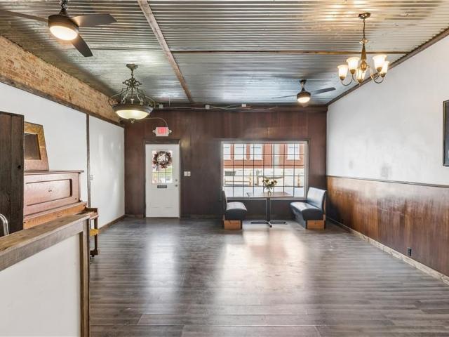 Commercial for sale in Lexington, Missouri