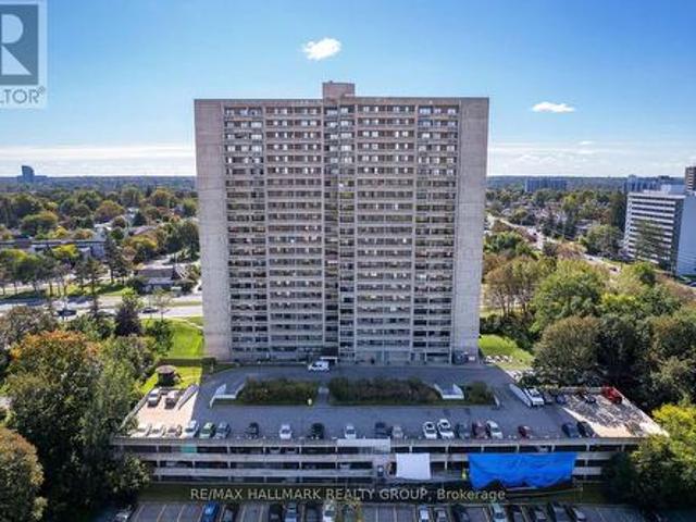 Condo for sale in Bay, Ottawa