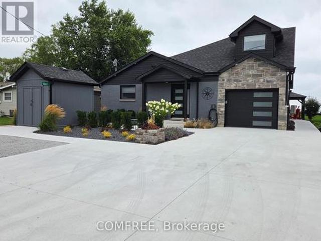 House for sale in Lakeshore, Ontario