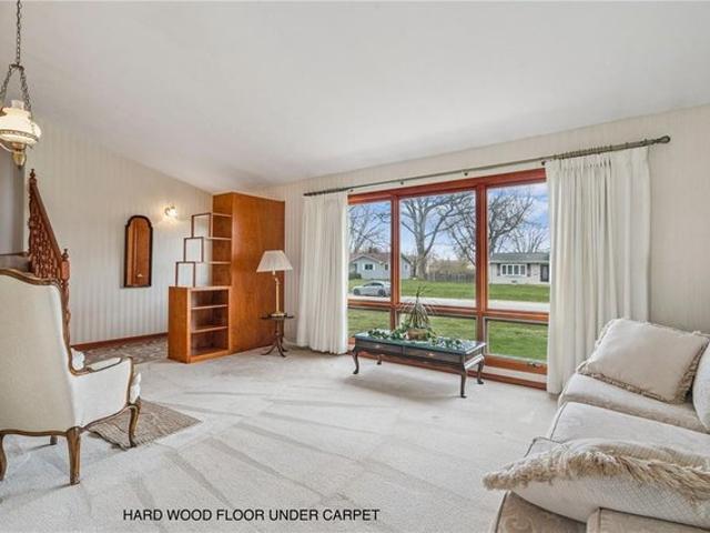 House for sale in Linn, Iowa