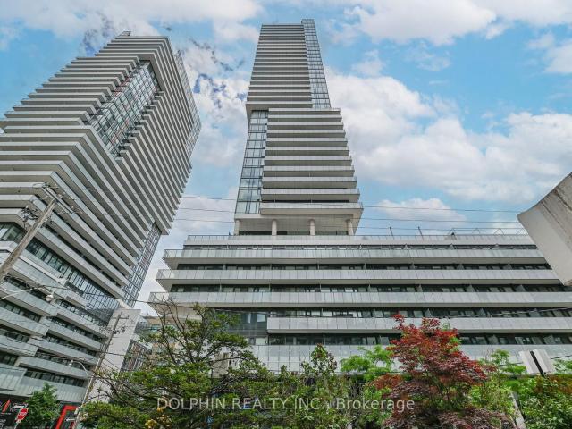 Condo for sale in Toronto—St. Paul's, Toronto