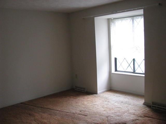 Townhouse for sale in Aleppo, Pennsylvania