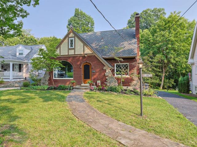House for sale in Roselawn, Ohio