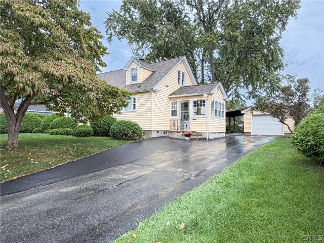 House for sale in Oneida, New York
