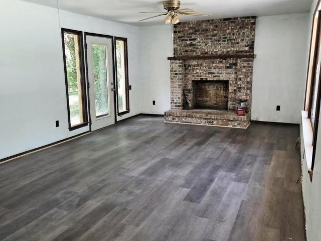 House for sale in Stone, Missouri
