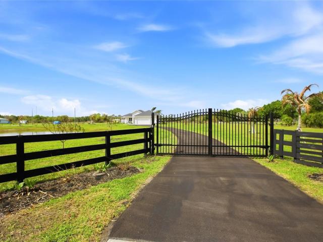 House for sale in Myakka City, Florida