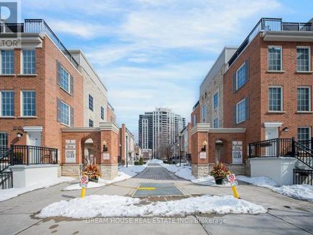 Townhouse for sale in Woburn, Ontario