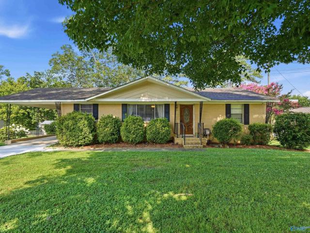 House for sale in Boaz, Alabama