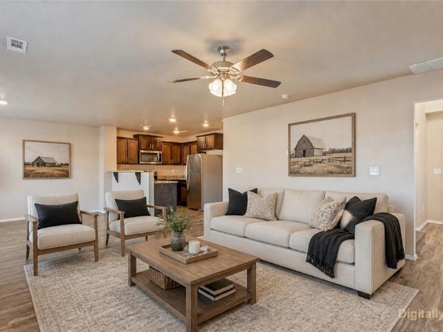 House for sale in Gentry, Benton County