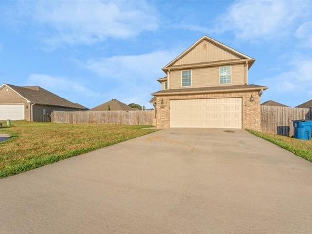 House for sale in Gentry, Benton County
