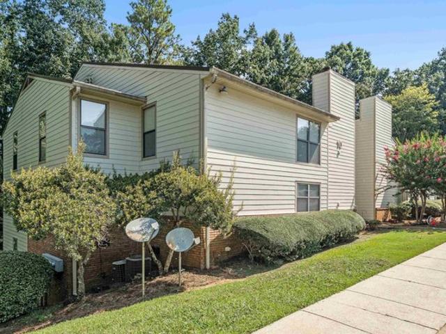 Condo for sale in Hoover, Alabama