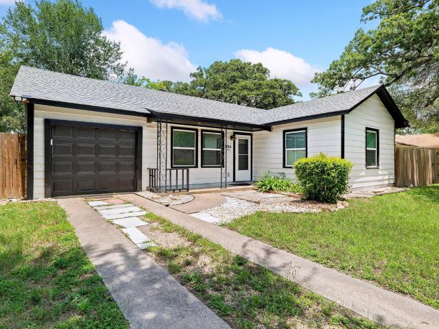 House for sale in Milam, Texas