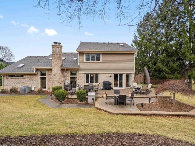 House for sale in Rochester Hills