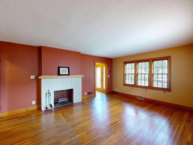 House for sale in Albert Lea, Freeborn County