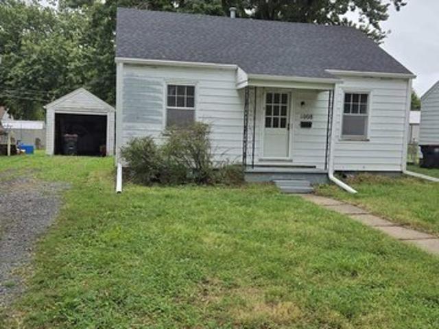House for sale in Beatrice, Gage County