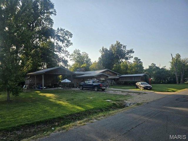House for sale in Dexter, Missouri