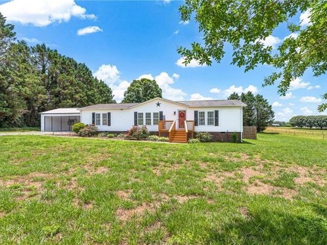 House for sale in Hamptonville, North Carolina