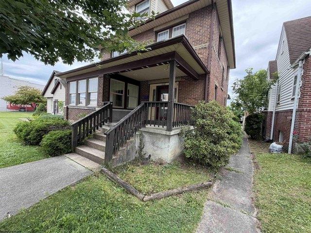 House for sale in Elkins, West Virginia