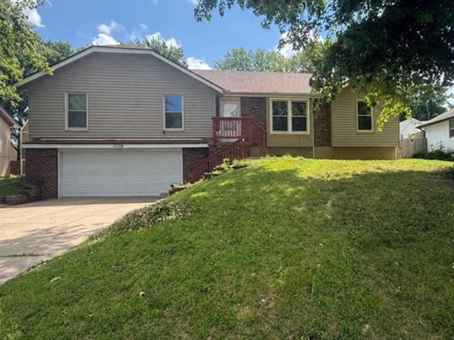 House for sale in Blue Springs, Missouri