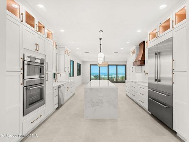 Townhouse for sale in Indialantic, Florida