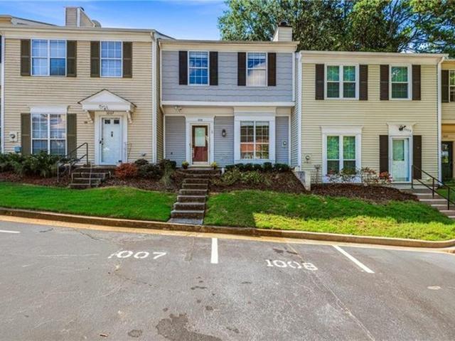 Townhouse for sale in Sandy Springs, Fulton County