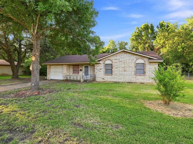 House for sale in Honey Grove, Fannin County