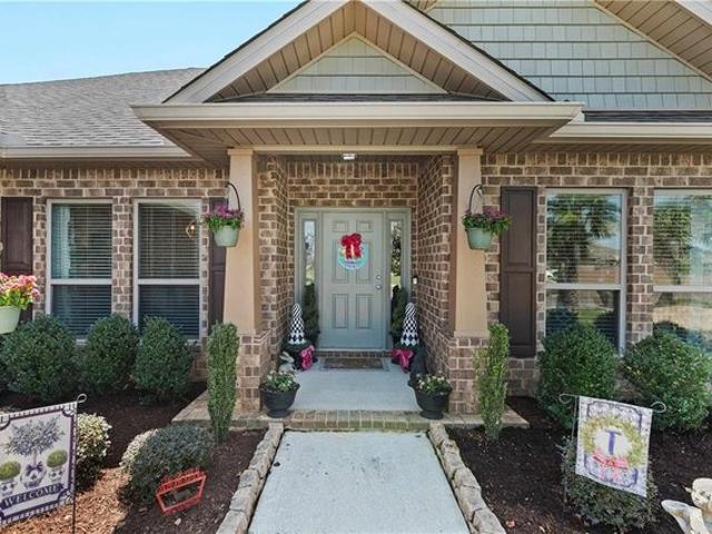 House for sale in Daphne, Alabama