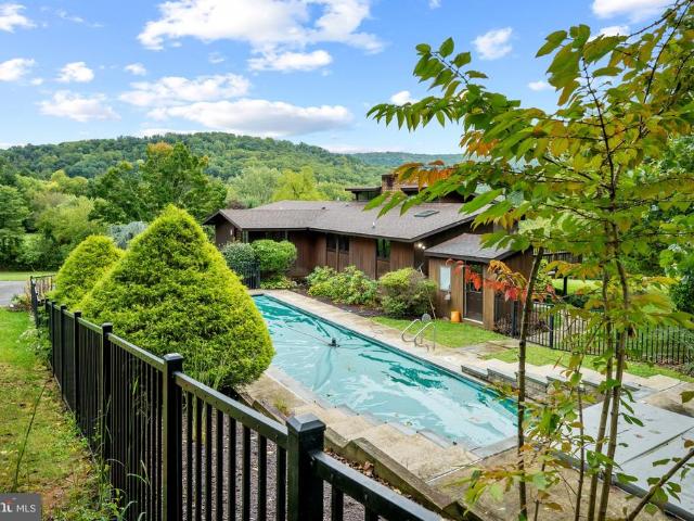 House for sale in Haddam, Lower Connecticut River Valley Planning Region