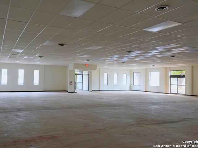 Commercial for sale in Hondo