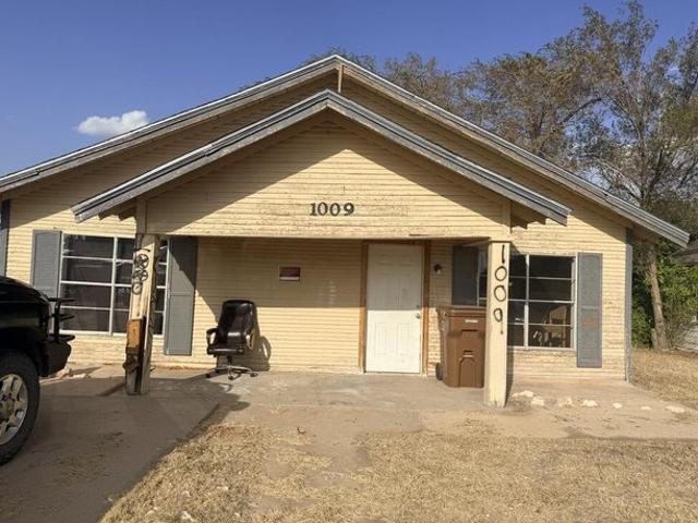 House for sale in Howard, Texas