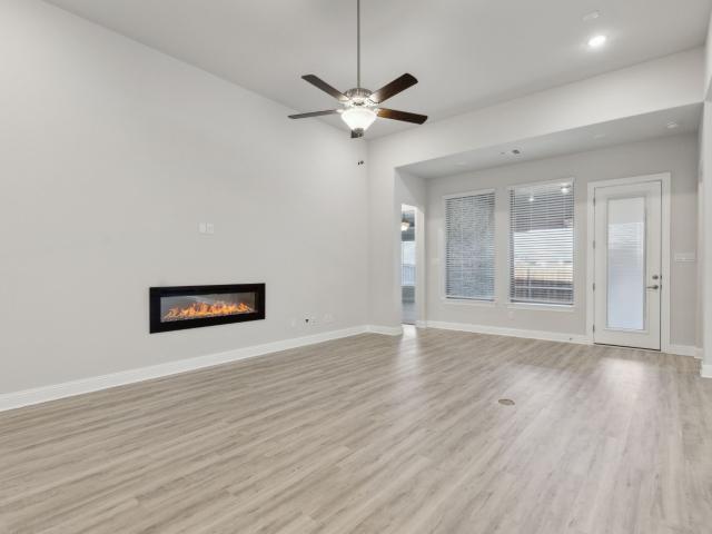 House for sale in Crowley