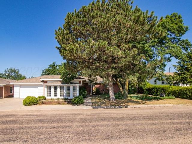 House for sale in Mclean, Texas