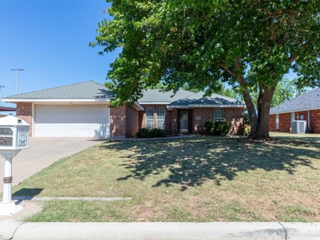 House for sale in Taylor, Texas