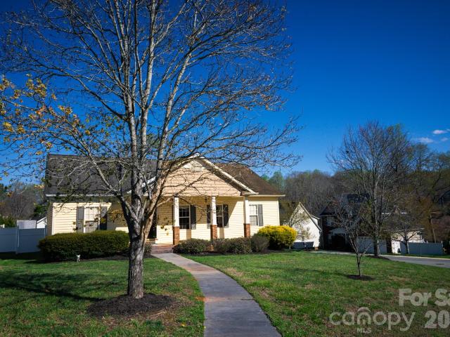 House for sale in Lowell, North Carolina