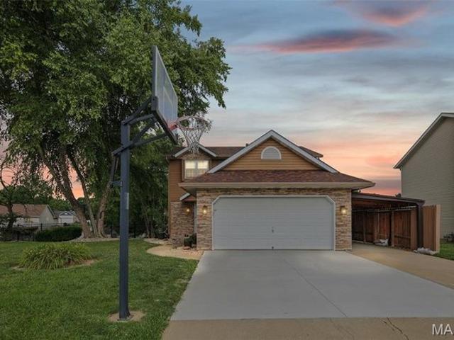 House for sale in Maryville, Illinois