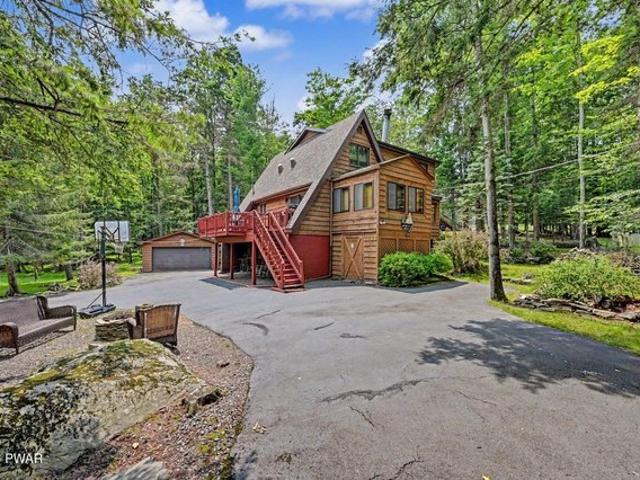 House for sale in Lake Ariel, Pennsylvania