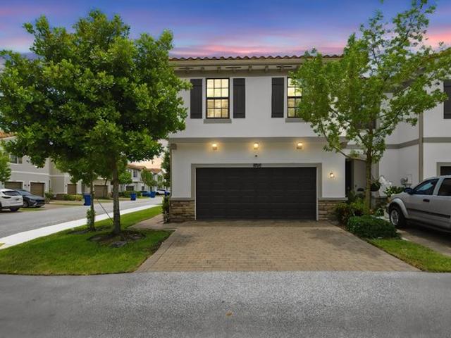 Townhouse for sale in Riviera Beach, Florida