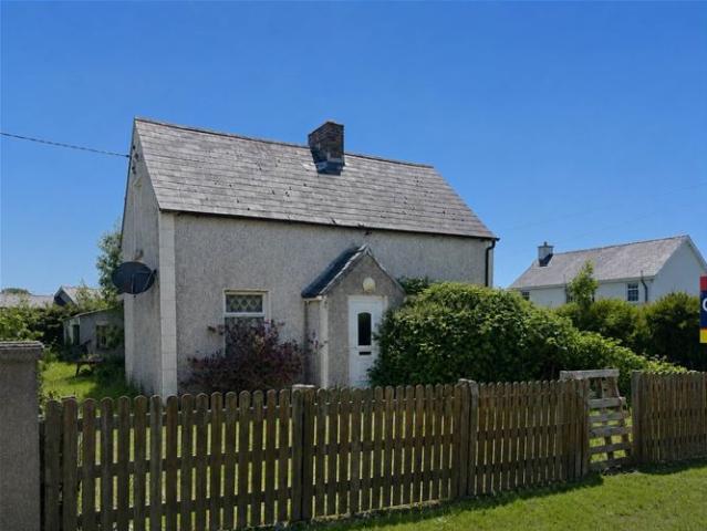 Detached House for sale in Loch Garman, North Tipperary
