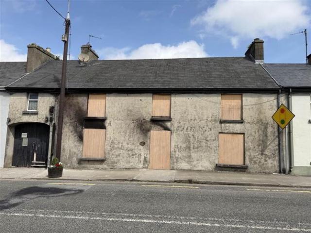 Terraced House for sale in Moneygall, North Tipperary