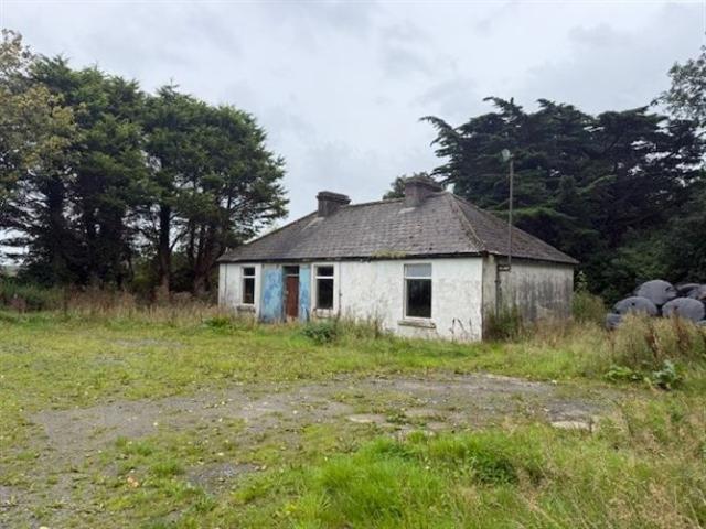 Terraced House for sale in Listowel, South Tipperary