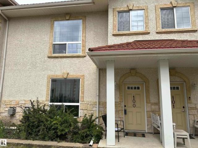 Townhouse for sale in Wedgewood, Alberta