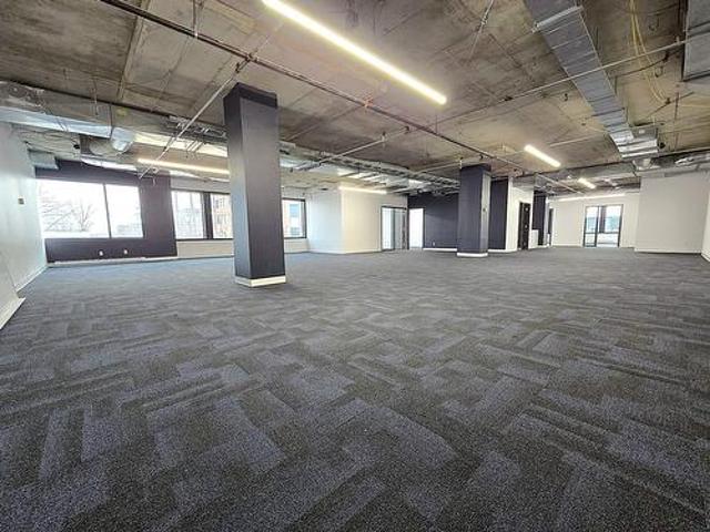 Commercial for rent in St. Leonard's, Quebec
