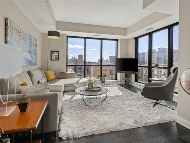 Condo for sale in Hennepin, Minnesota