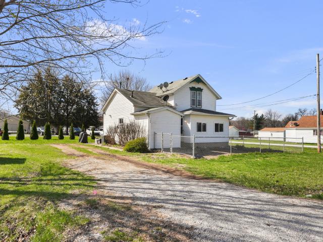 House for sale in Andalusia, Illinois