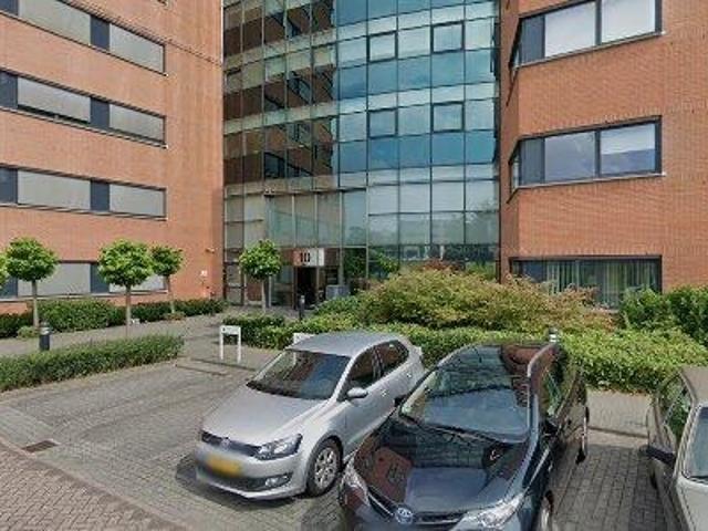 Bedrijfspand te huur in Delftse Hout, Delft