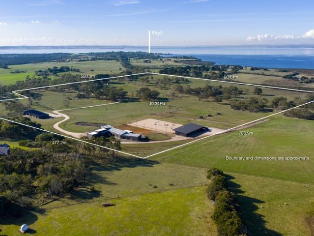Cottage for sale in Rhyll, Victoria