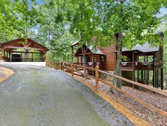 Townhouse for sale in Blue Ridge