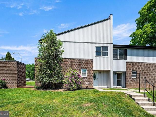 Townhouse for sale in Chester, Pennsylvania