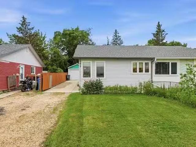 House for sale in East St. Paul, Manitoba