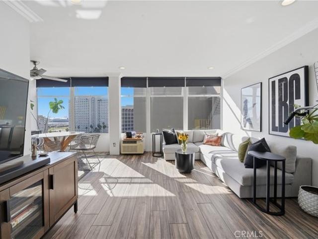 Condo for sale in Long Beach, California